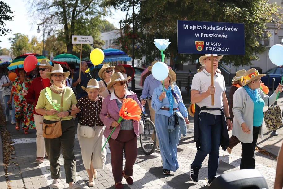 parada-seniorow-2026-www